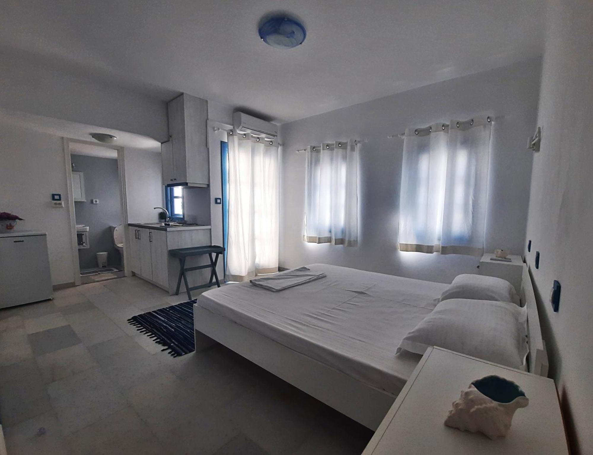 Blue In Naxos Hotel Naxos City Exterior photo