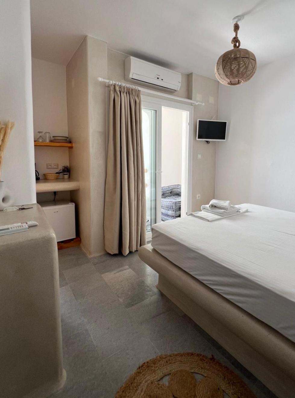 Blue In Naxos Hotel Naxos City Exterior photo